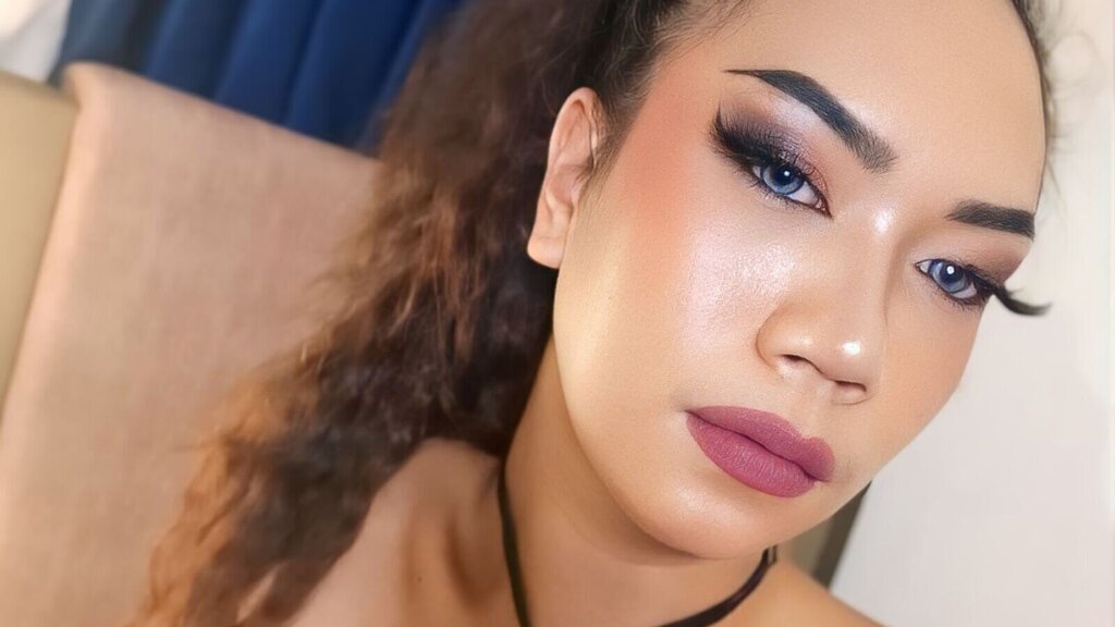 AlyjaMoon